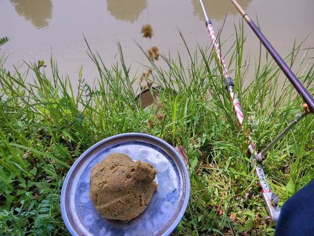 餌料霧化團(tuán)吸引魚,釣魚雙飛不斷!